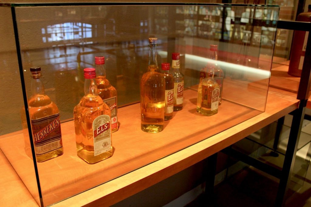 Els-museum-verschillende-flessen