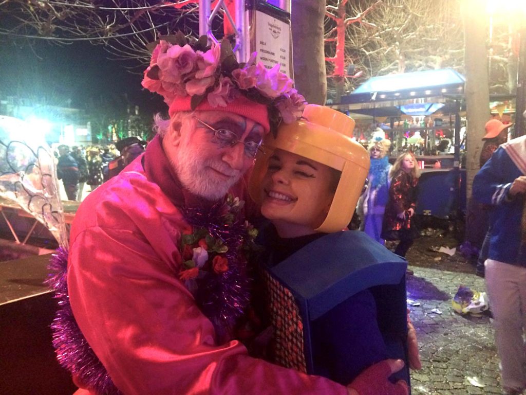 (Mijn) Vastelaovend in Limburg! 1 Fleur-lego-poppetje-vasteloavend