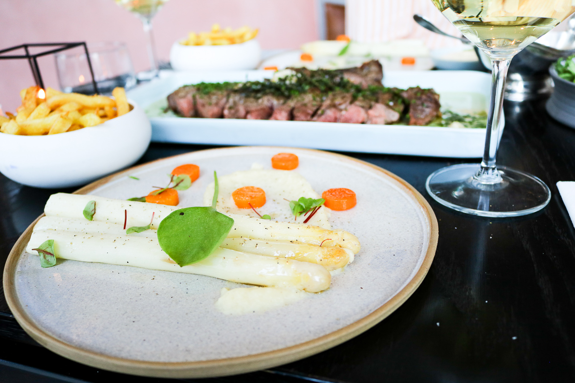 K-kanne-restaurant-cote-d-bouef-asperges