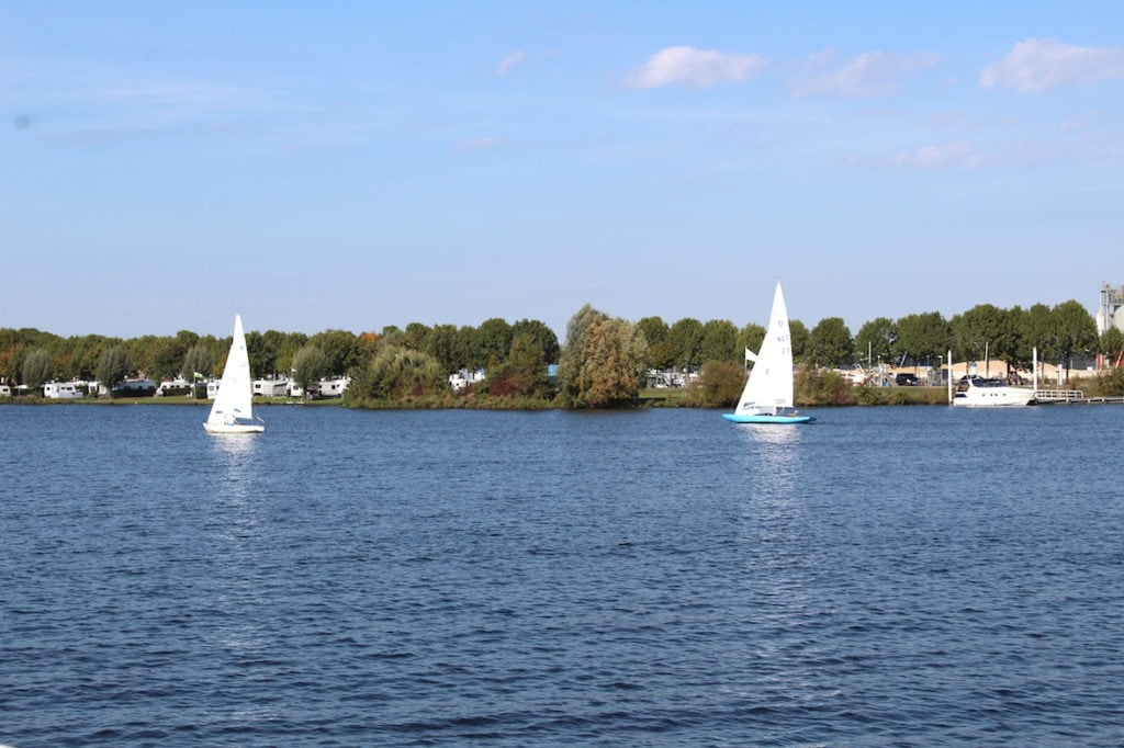Uitzicht-Boot-Cascade-Maas