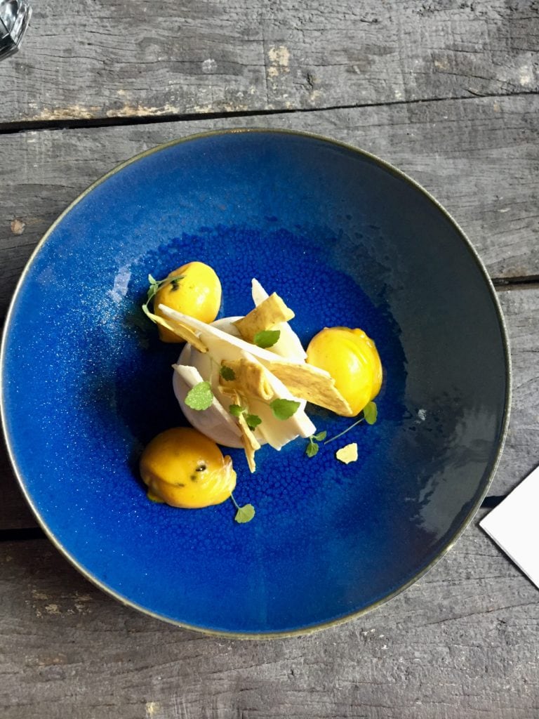 dessert-passione-wittechocolade-groenecurrycake-passievrucht-kokoskoekje